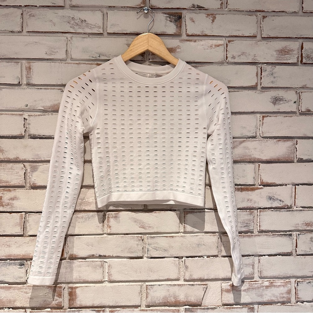 CALIA by Carrie Underwood Long-Sleeve Crop with cutouts